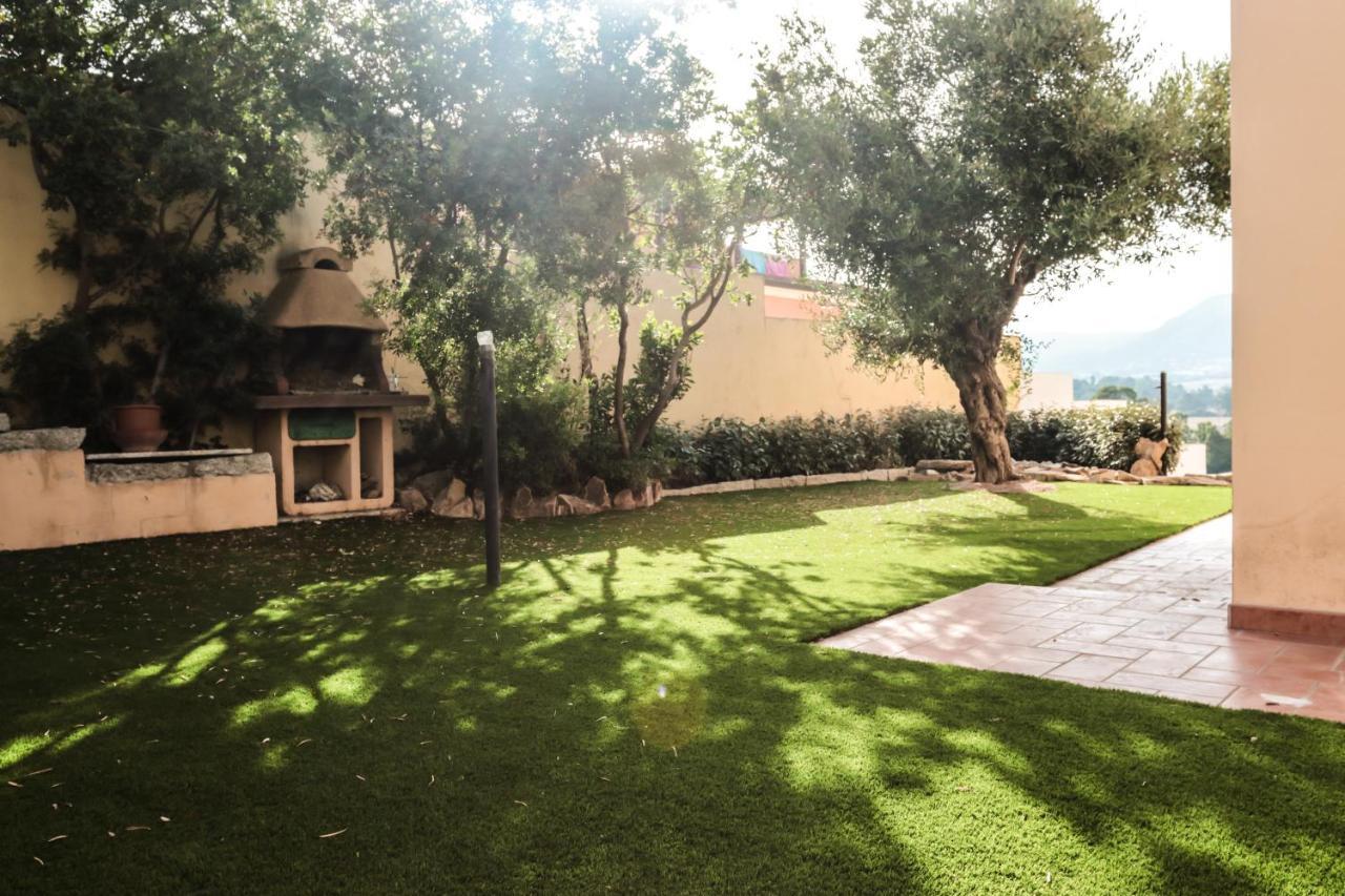 Rental Villa Bb Olbia Exteriör bild
