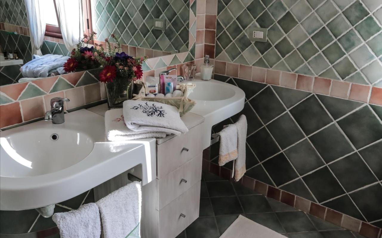 Rental Villa Bb Olbia Exteriör bild